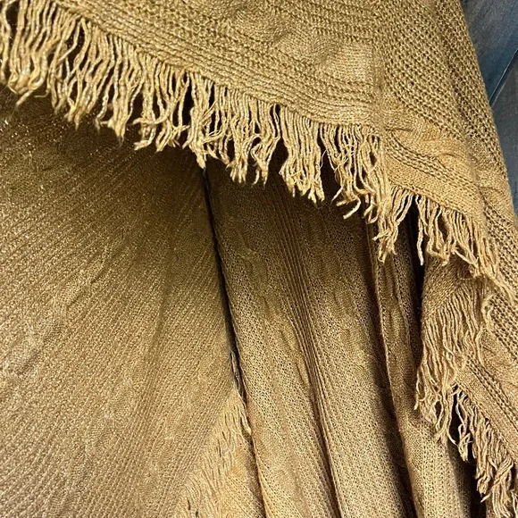 SHEIN Rust Cable Knit‎ Poncho with Fringe - Picture 8 of 8